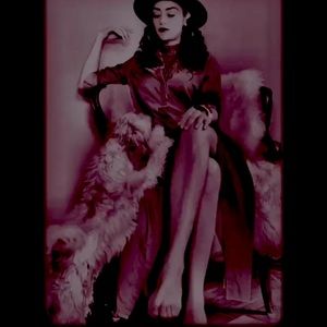 Meet your Posher, NYC THRIFT STYLIST